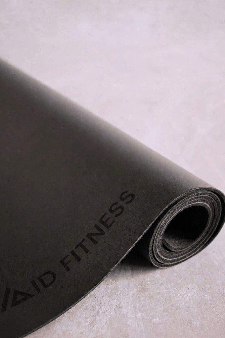 ID Yoga Mat rolled – non-slip PU top with ID Fitness logo